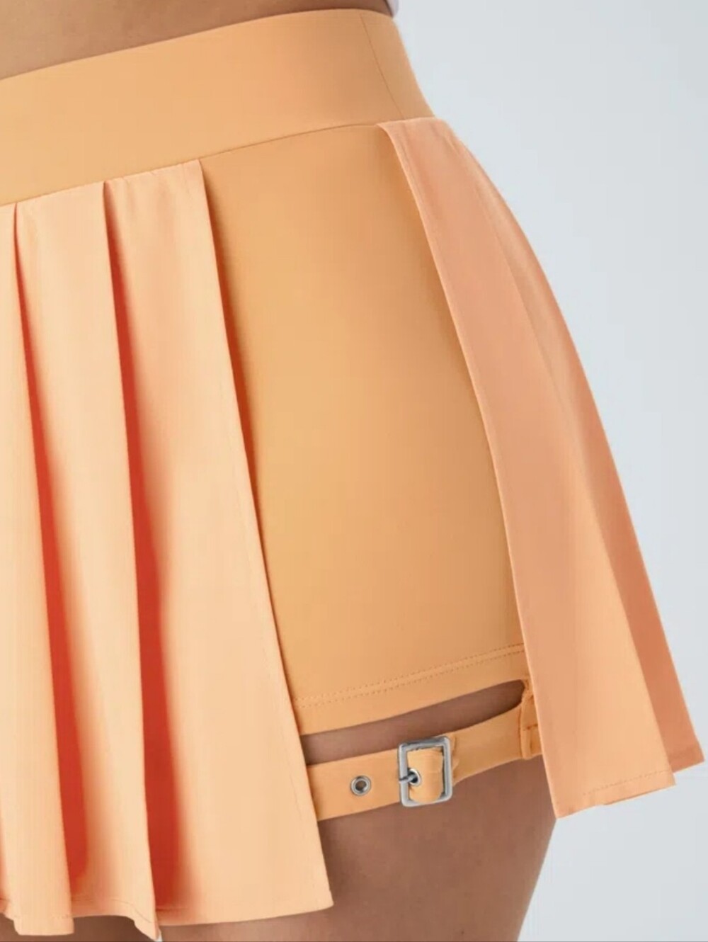 Halara Breezeful™ High Waisted Pleated 2-in-1 Pocket Adjustable Buckle Mini - Picture 3 of 13